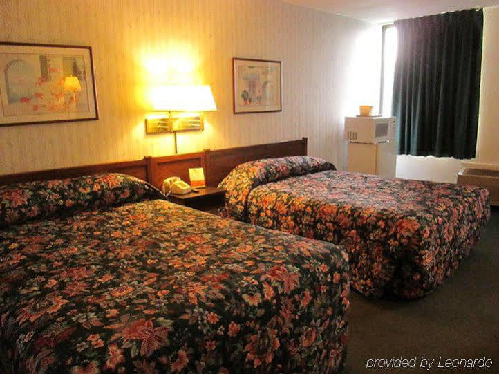Red Carpet Inn Fanta Suites Hotel Greenwood Dış mekan fotoğraf