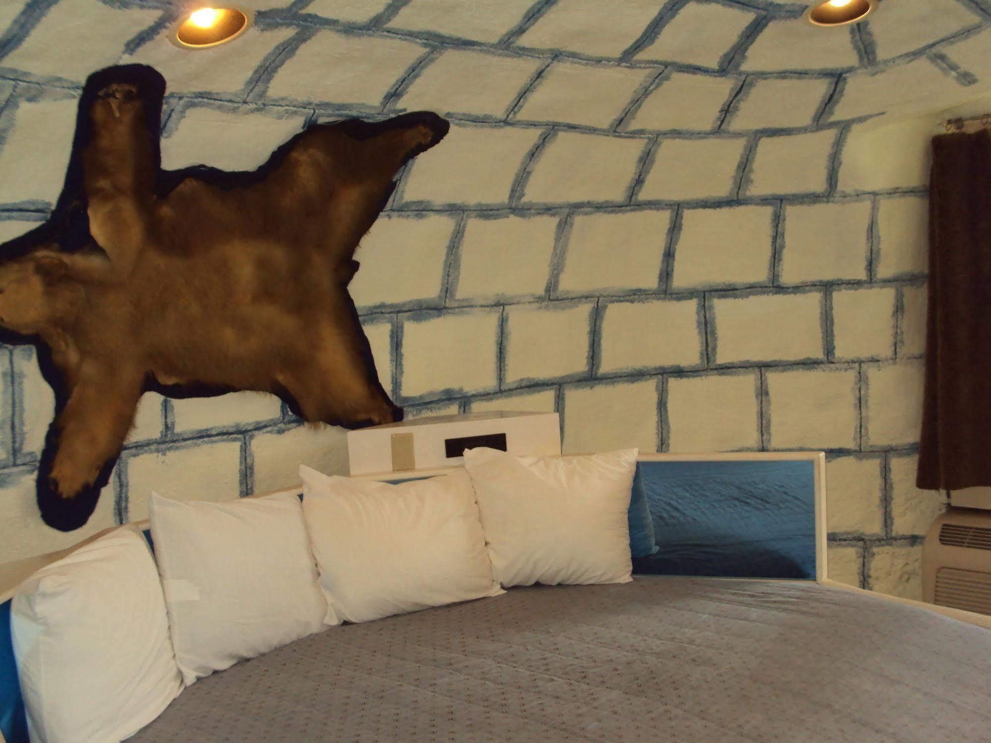 Red Carpet Inn Fanta Suites Hotel Greenwood Dış mekan fotoğraf